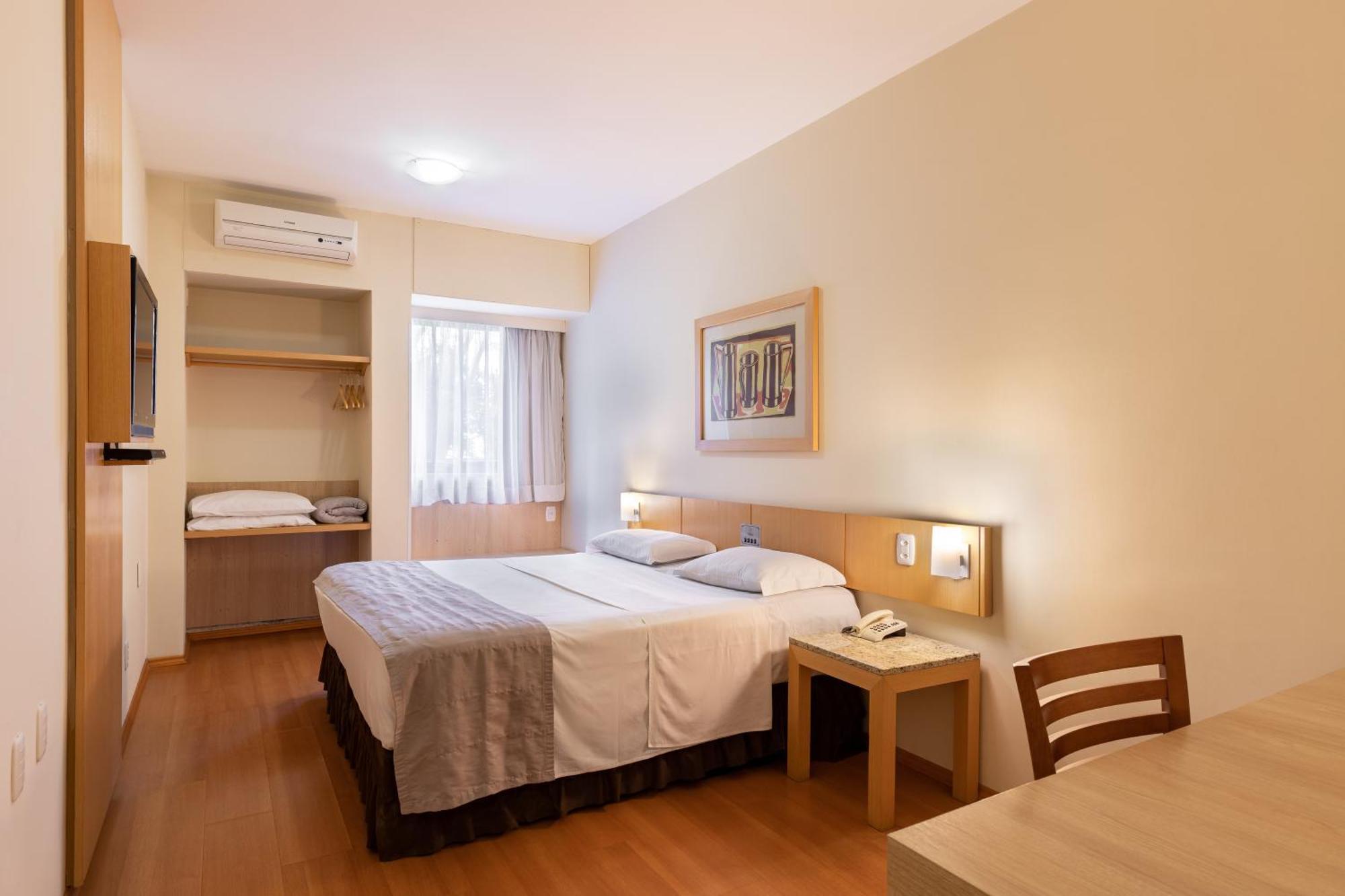 Hotel Crystal لوندرينا المظهر الخارجي الصورة