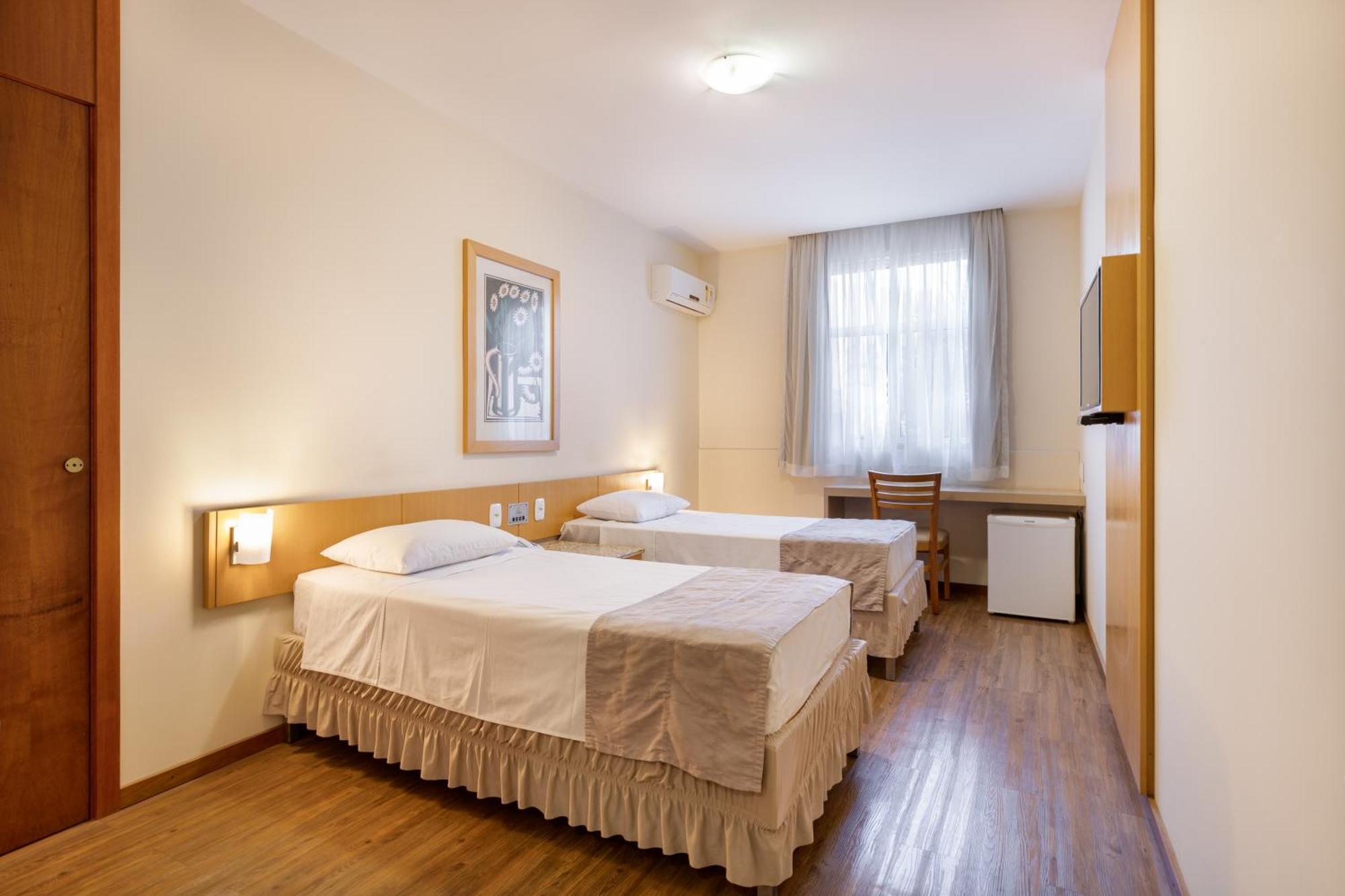 Hotel Crystal لوندرينا المظهر الخارجي الصورة