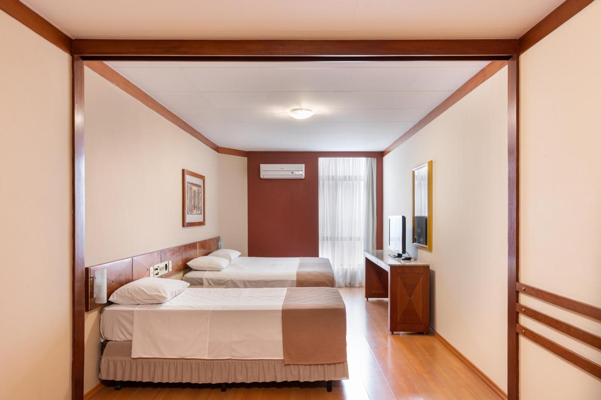 Hotel Crystal لوندرينا المظهر الخارجي الصورة