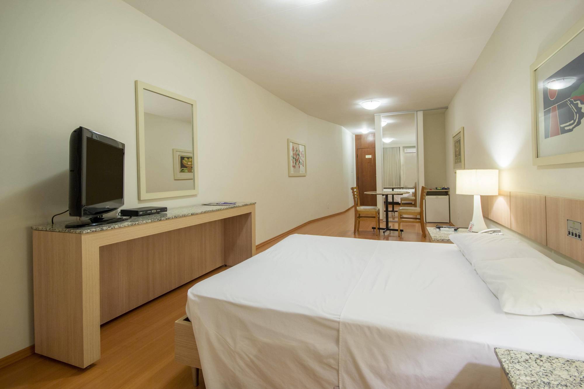 Hotel Crystal لوندرينا المظهر الخارجي الصورة