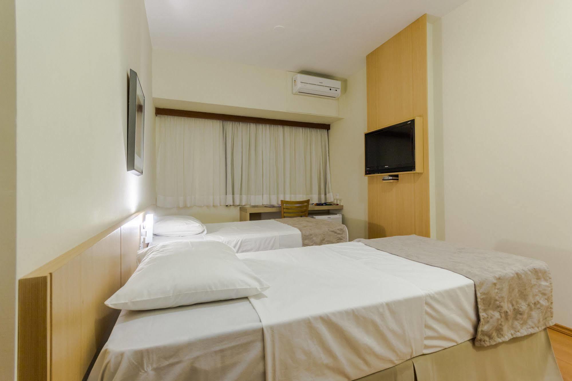 Hotel Crystal لوندرينا المظهر الخارجي الصورة