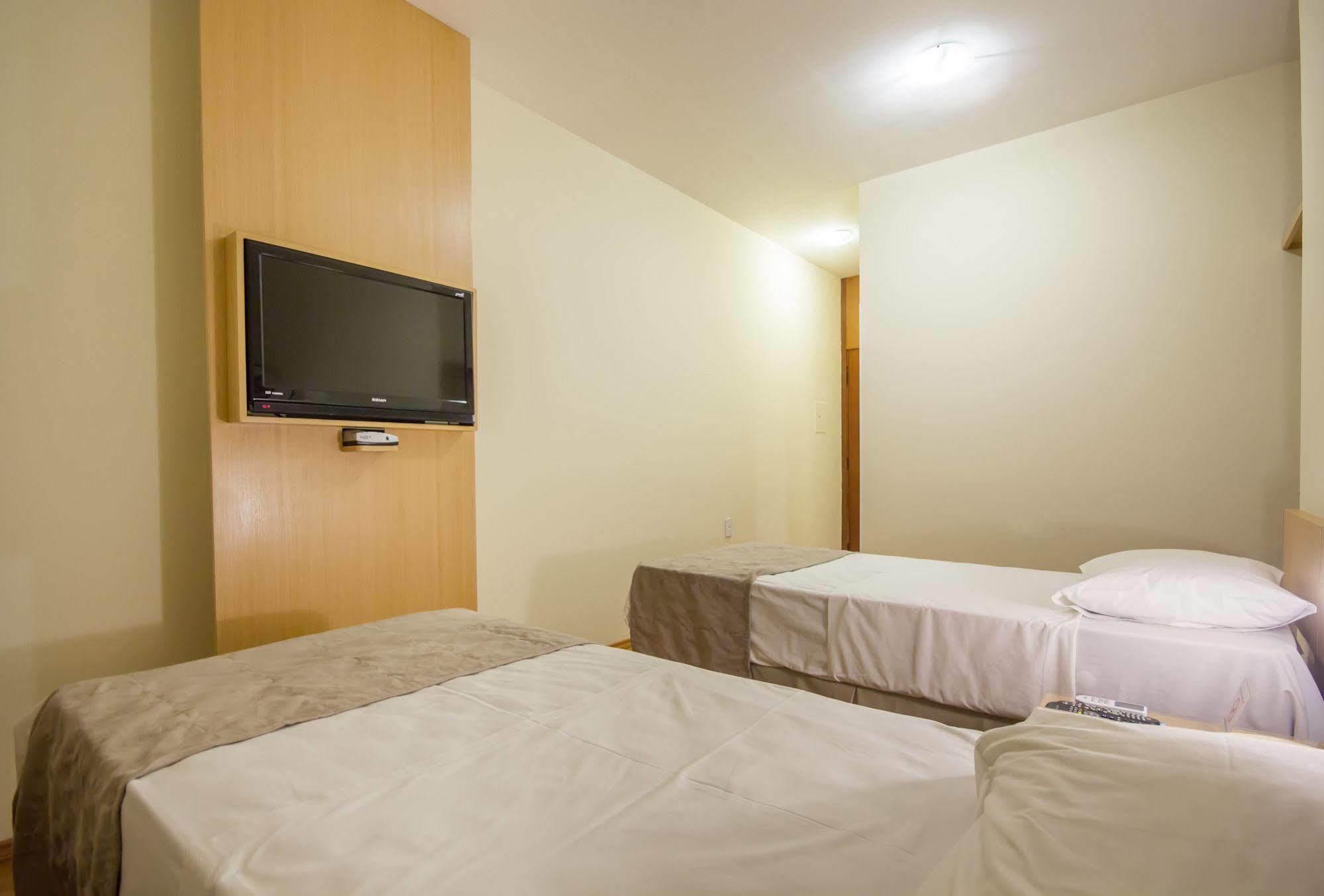 Hotel Crystal لوندرينا المظهر الخارجي الصورة