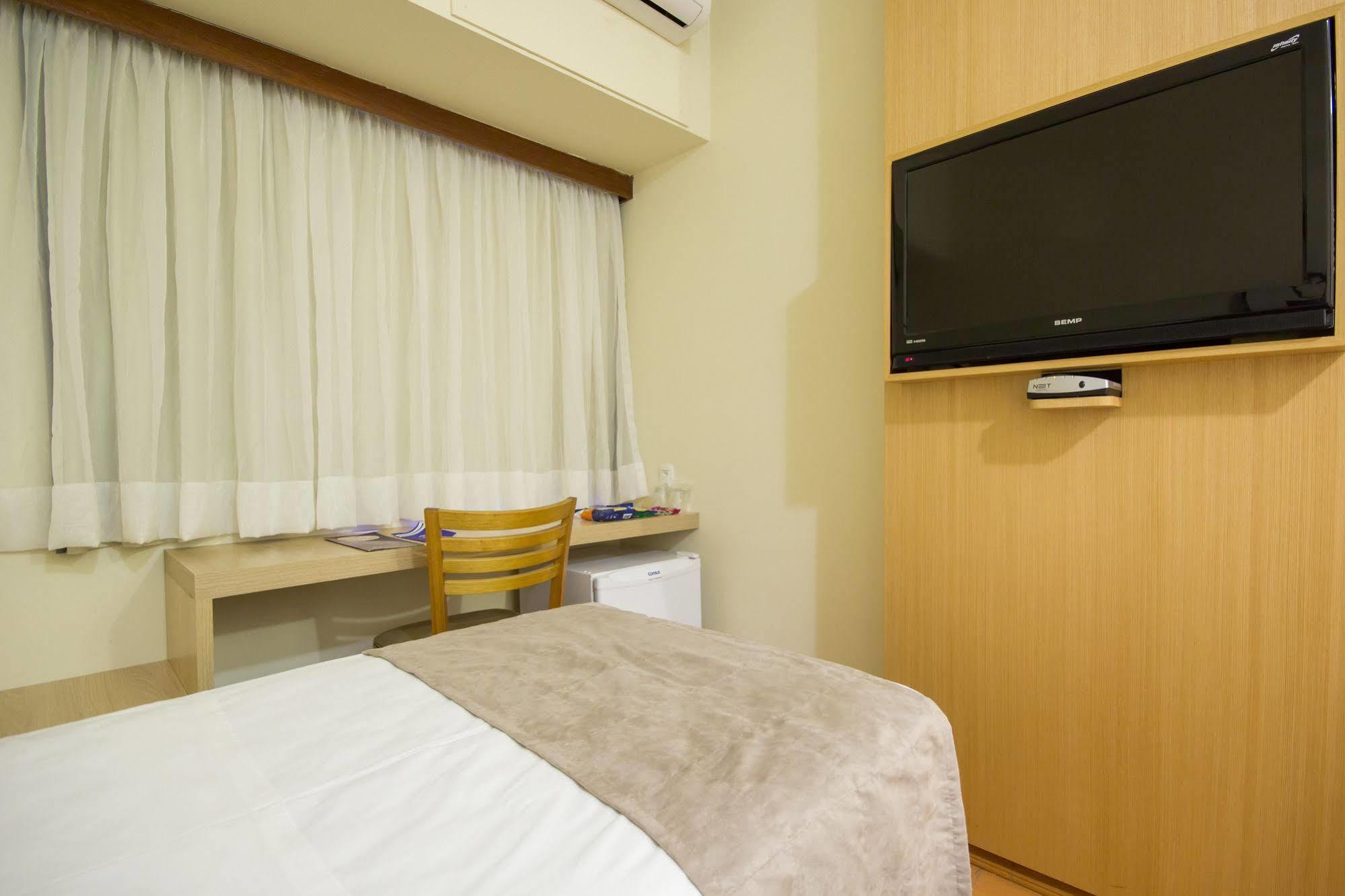 Hotel Crystal لوندرينا المظهر الخارجي الصورة